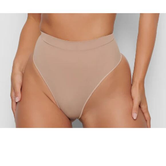 NWT SKIMS Seamless Sculpt Mid Waist Thong Size L Holiday Wedding - Picture 1 of 7